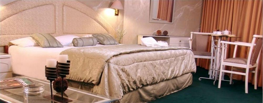 Готель Casa Andina Standard Trujillo Plaza Екстер'єр фото
